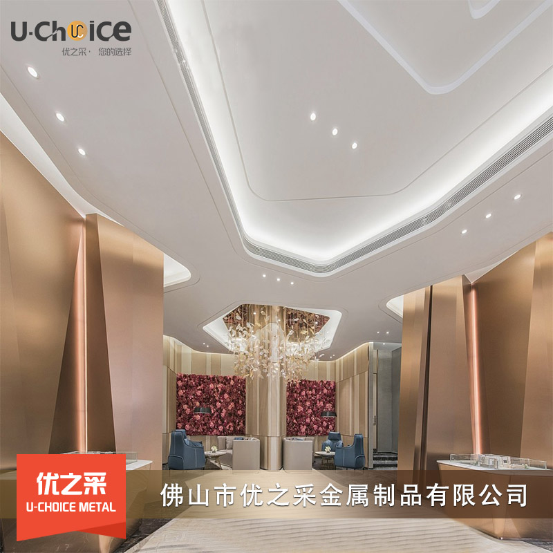 蜂窩不銹鋼板與傳統(tǒng)木基層不銹鋼夾板有哪些優(yōu)勢(shì)？