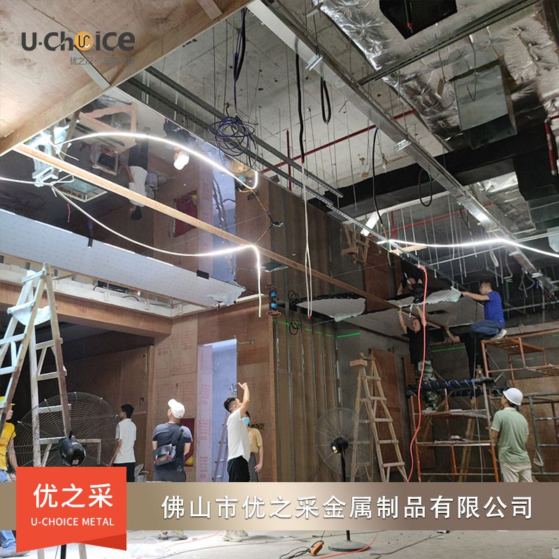 室內(nèi)健身房裝修設(shè)計(jì)風(fēng)格和蜂窩板吊頂需要注意事項(xiàng)！
